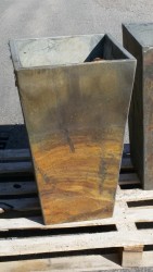 Pflanzgefäße aus Stein