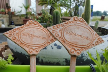 Gartenstecker,verschiedene Ausführungen aus Terracotta Modell 1