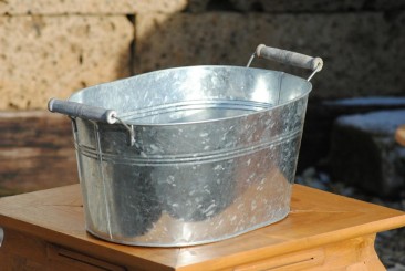 Zinkwanne, Jardinere, oval, mit 2 Holzgriffen 
